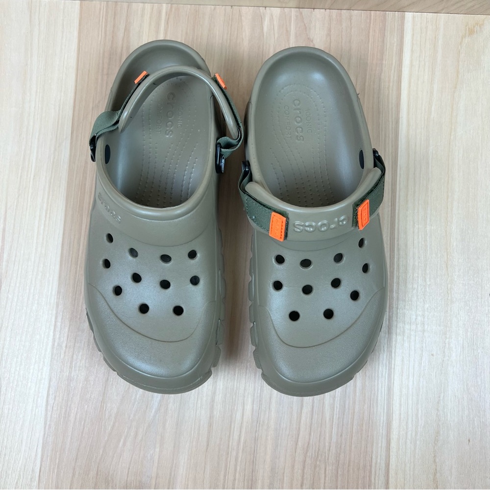 Crocs- Khaki/Army green M9/W11 - Basically New - worn once